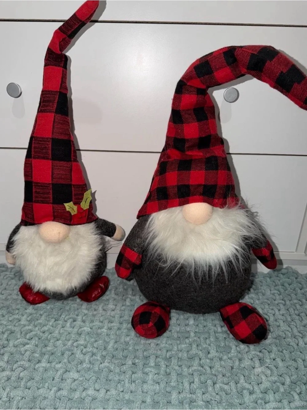 Red Buffalo Plaid Holiday Gnome Set - Festive Home Décor